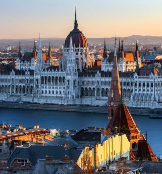 Budapest_Hungarian_Parliament_(31363963556)
